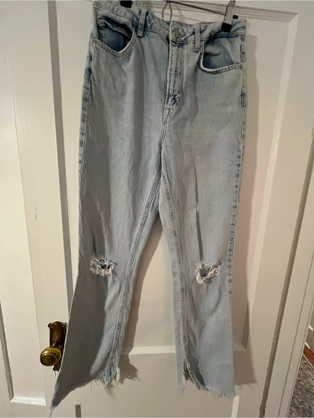 Zara Light Blue Ripped Cropped Ankle Jeans